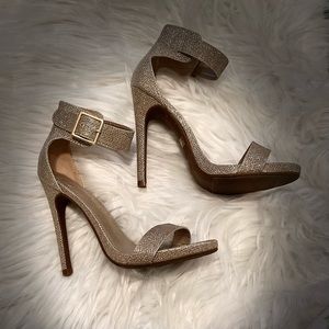 DREAMPAIRS Gold Sparkle Heels